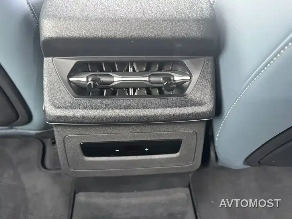 Audi Q6L e-tron 2025 Model Pioneer Edition — фото 13