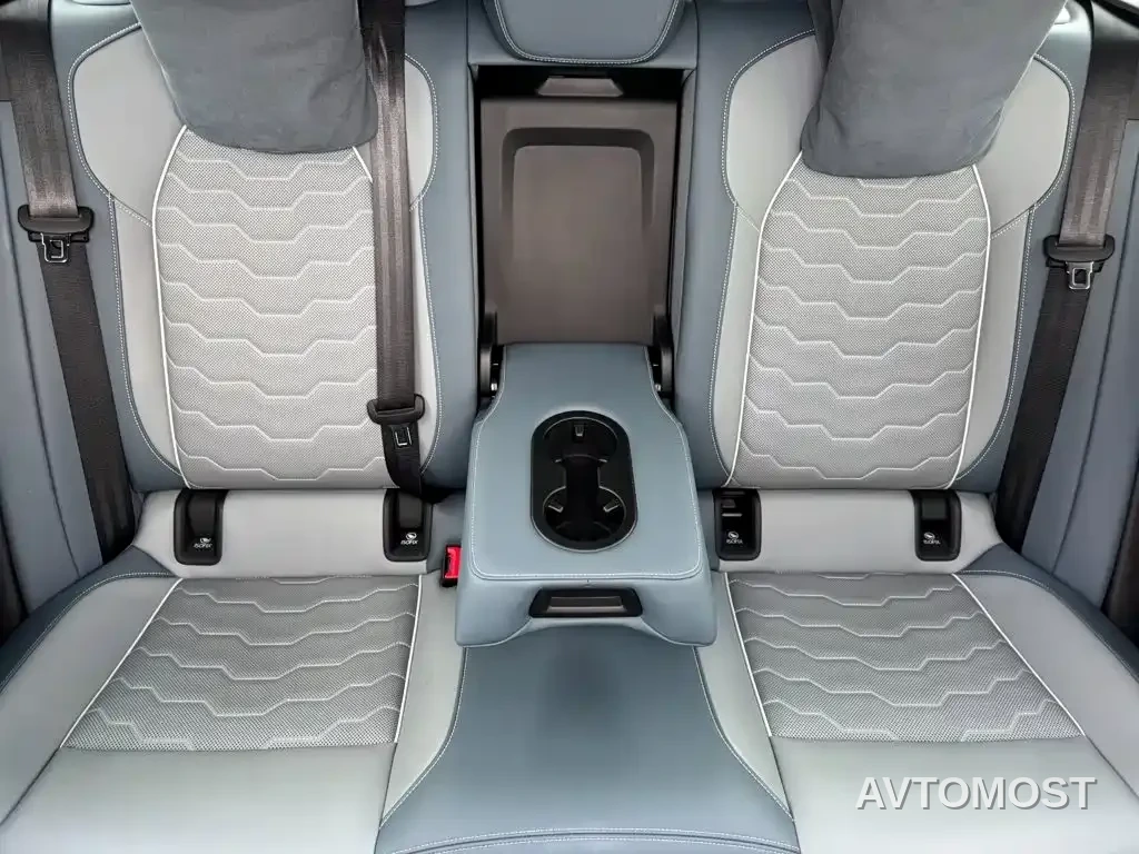 Audi Q6L e-tron 2025 Model Pioneer Edition — фото 18
