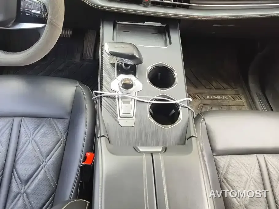 Changan UNI-K iDD 2023 Smart Electric iDD 1.5T 135km Intelligent Leader — фото 3