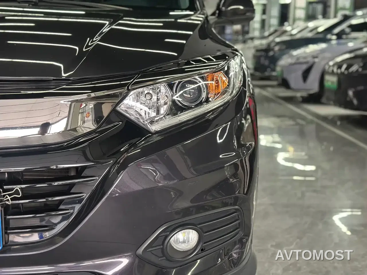 Honda Vezel 2020 1.5L CVT Pioneer — фото 3