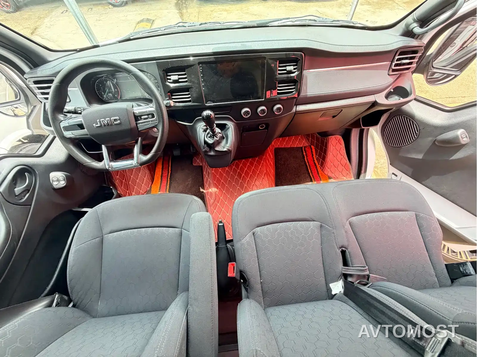 Jiangling JMC Fushun 2022 2.0T Manual Multi-purpose Passenger Vehicle Short Wheelbase Low Roof 6-seater — фото 13