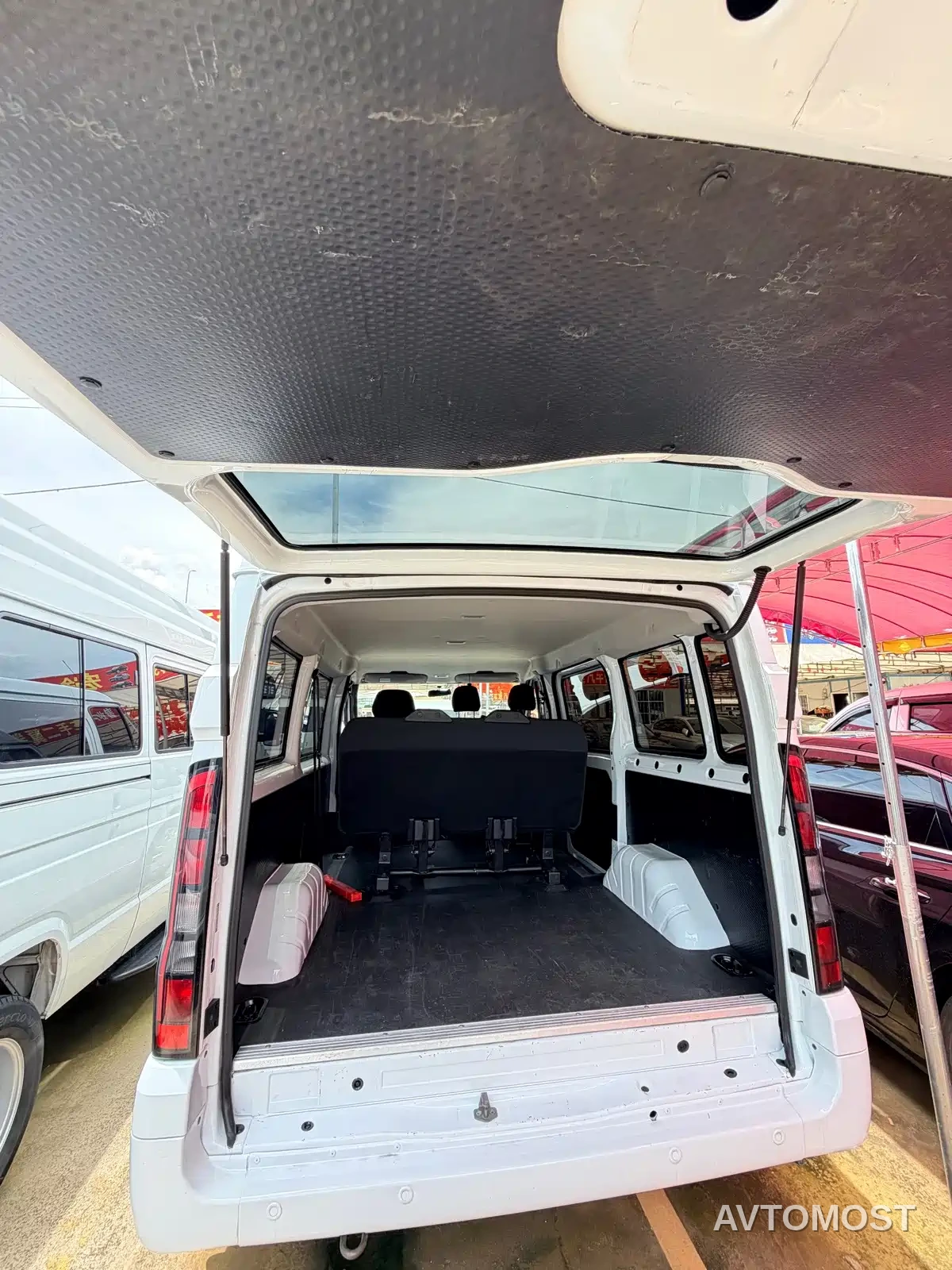 Jiangling JMC Fushun 2022 2.0T Manual Multi-purpose Passenger Vehicle Short Wheelbase Low Roof 6-seater — фото 16