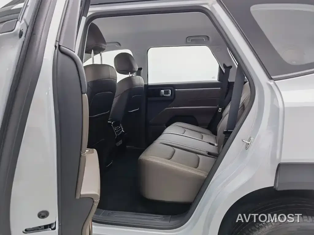 Wuling Motors Starlight 560 NEV 2025 Model Plug-in Hybrid Version 5-seater — фото 13
