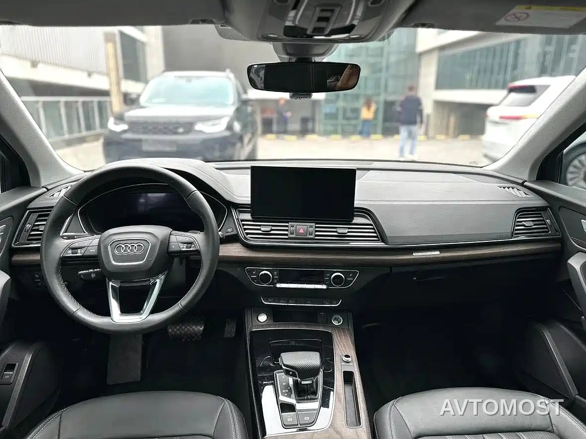 Audi Q5L 2024 Model 40 TFSI Luxury Dynamic — фото 5