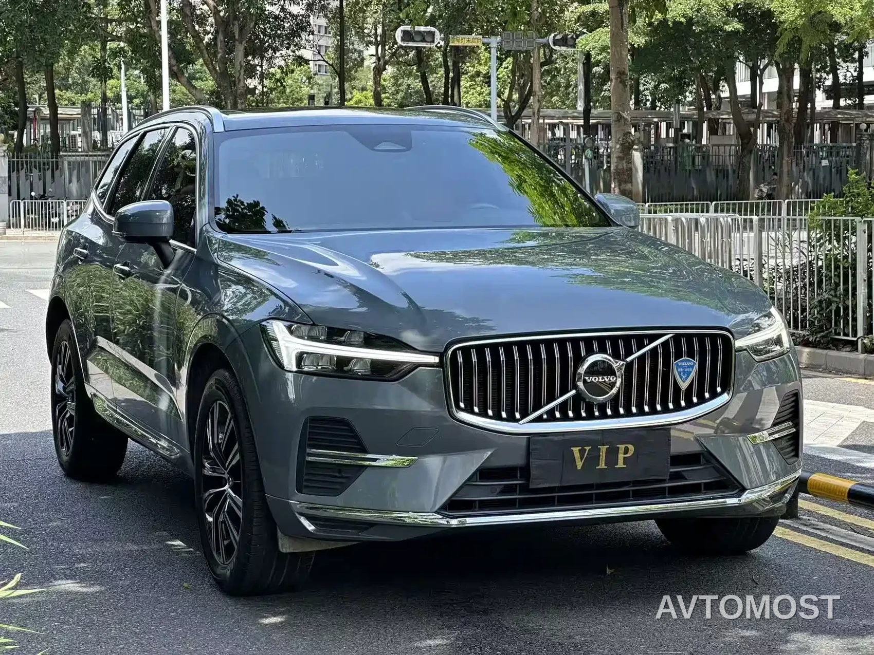 Volvo XC60 2022 B5 AWD Inscription — фото 3