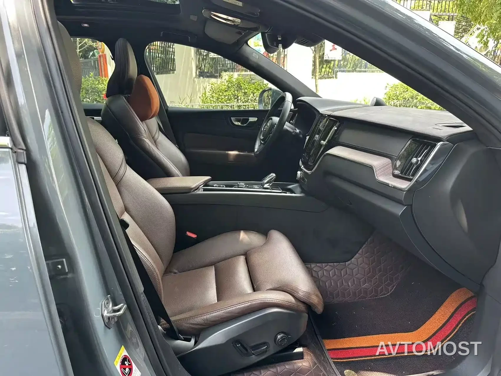Volvo XC60 2022 B5 AWD Inscription — фото 4