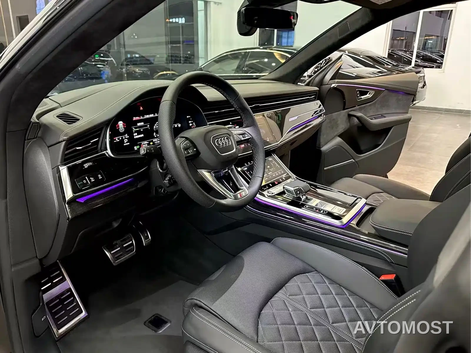 Audi Q8 2022 55 TFSI Exclusive Dynamic — фото 5