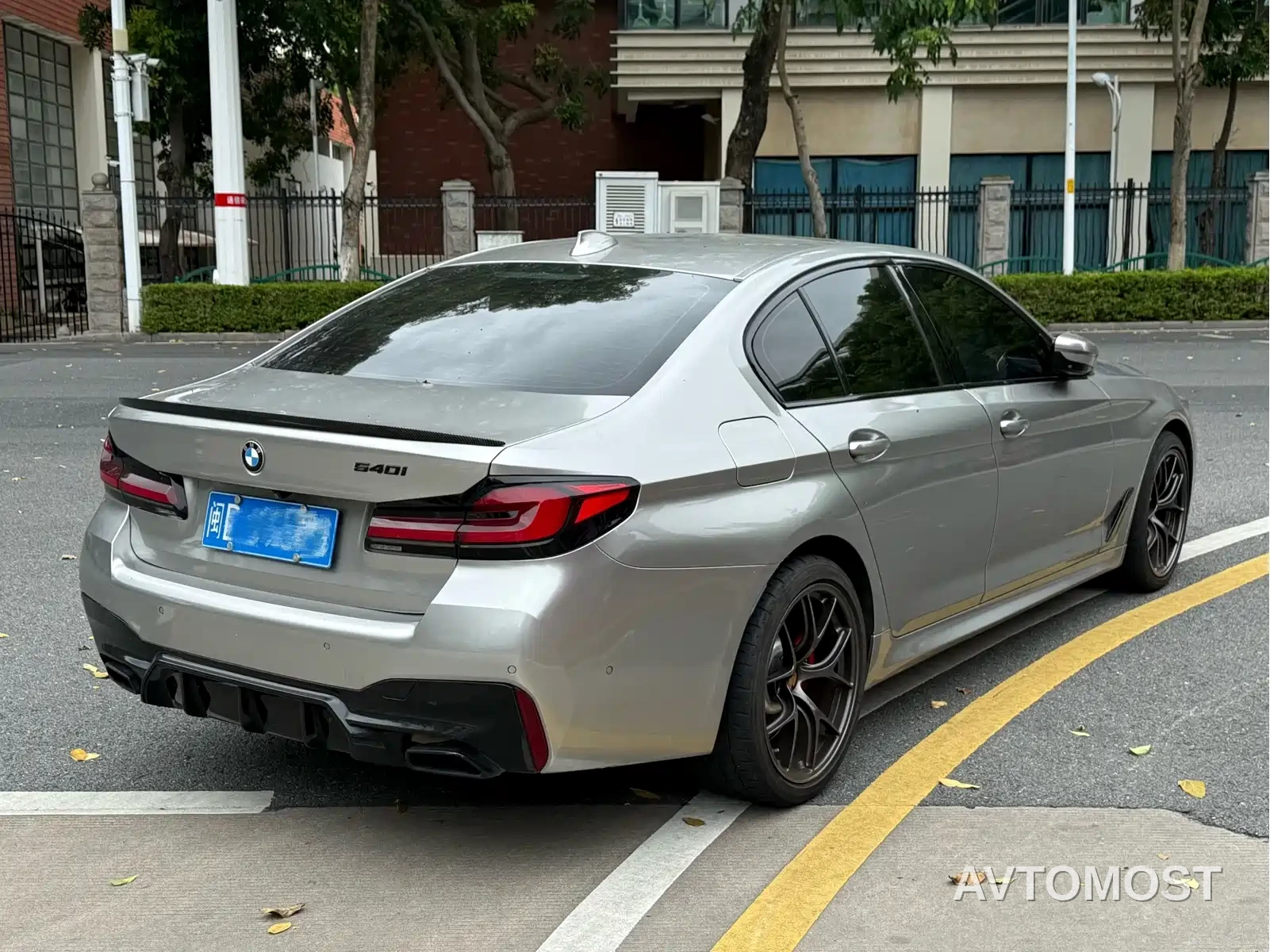 BMW 5 Series (Import) 2021 540i Style Edition M Sport Package — фото 6