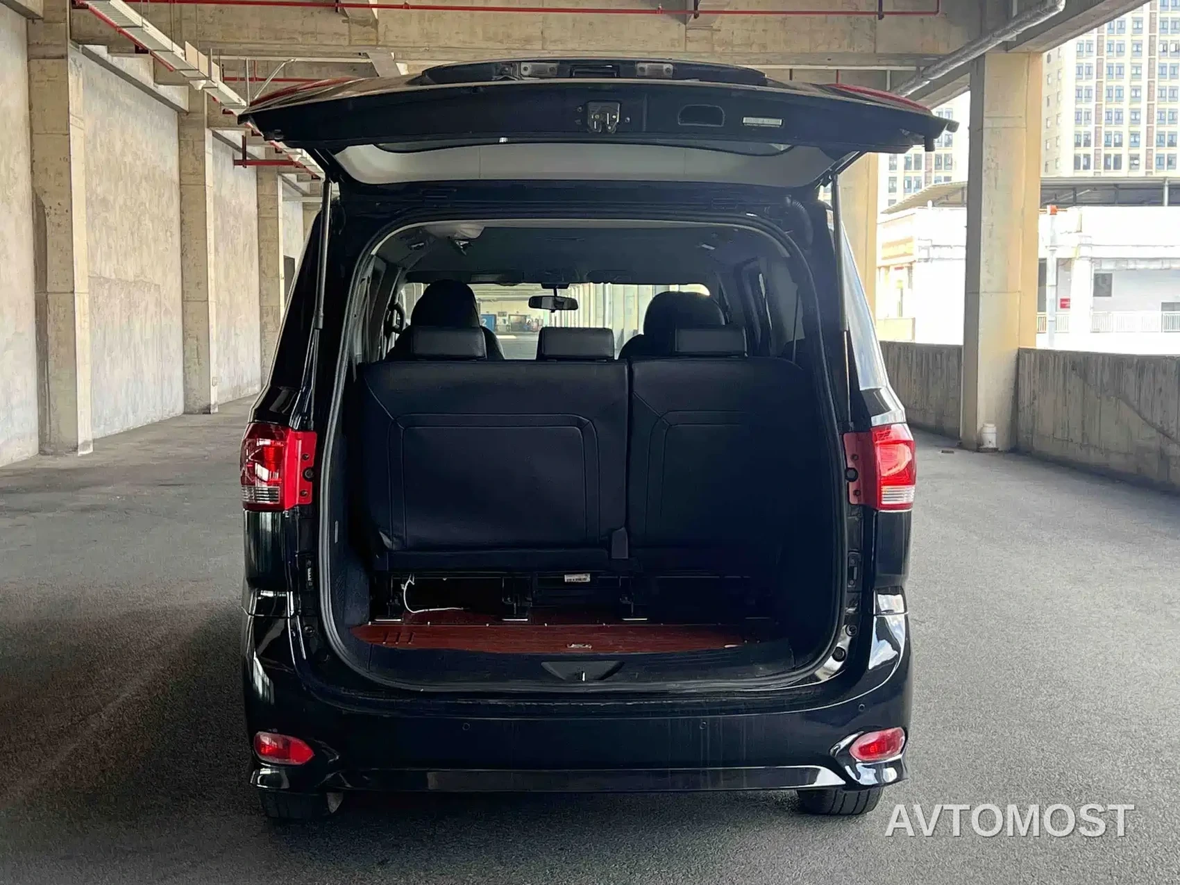 SAIC Maxus G10 2021 2.0T Manual Elite Edition Diesel 7-Seater — фото 10