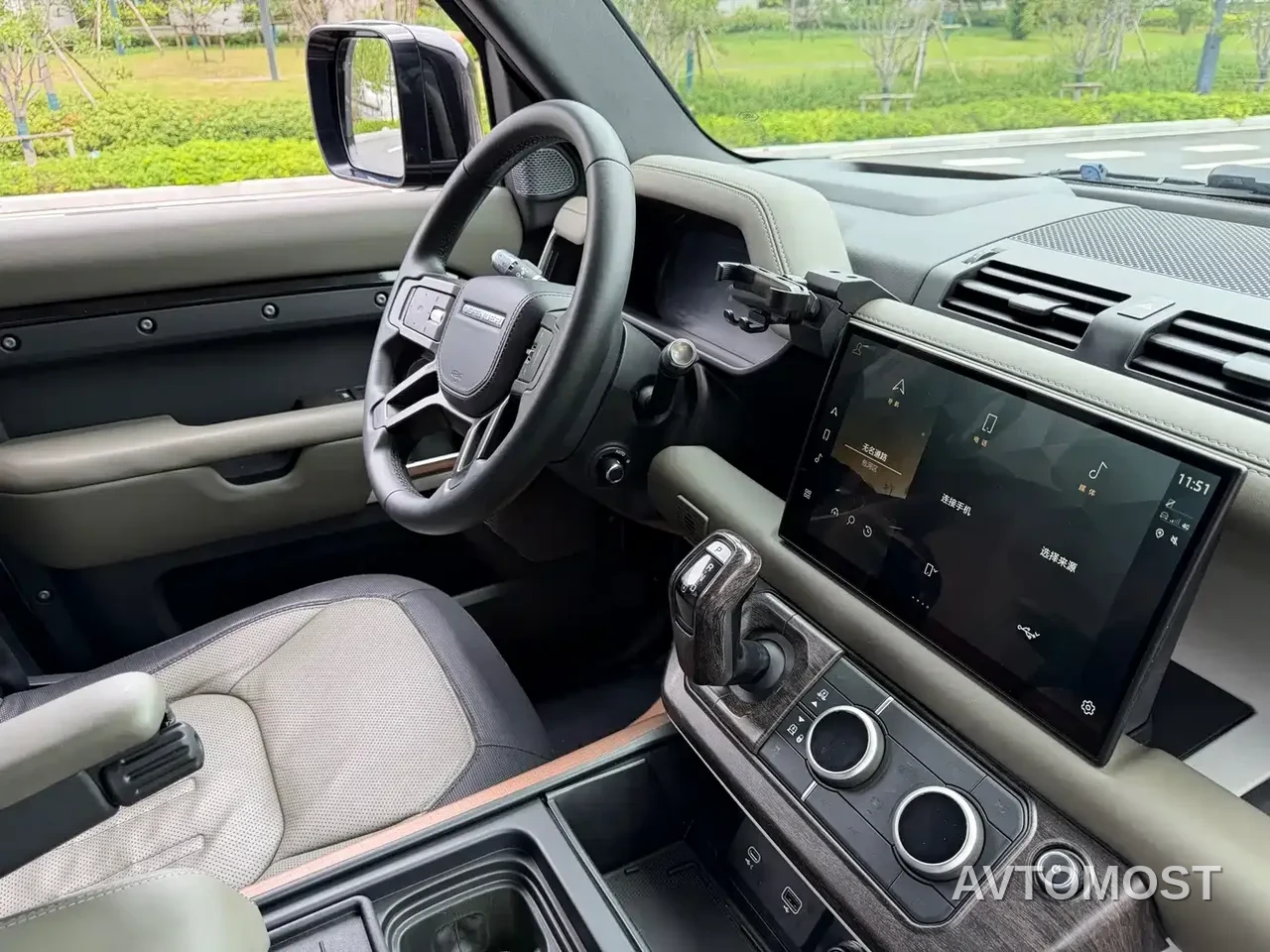 Land Rover Defender 2022 110 P400 X-DYNAMIC HSE — фото 11