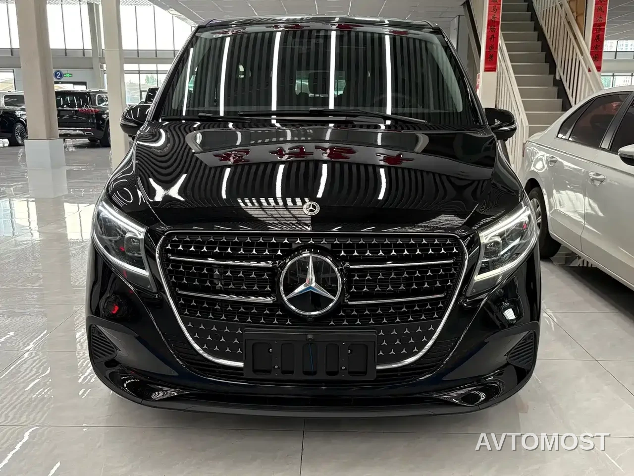 Mercedes-Benz V-Class 2024 V 300 Pilot Edition — фото 1