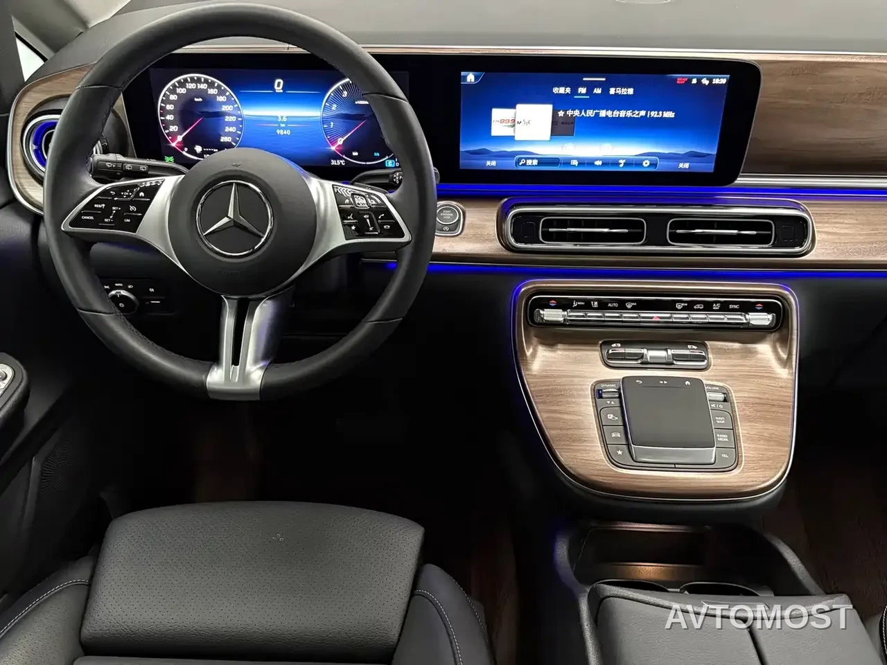 Mercedes-Benz V-Class 2024 V 300 Pilot Edition — фото 3