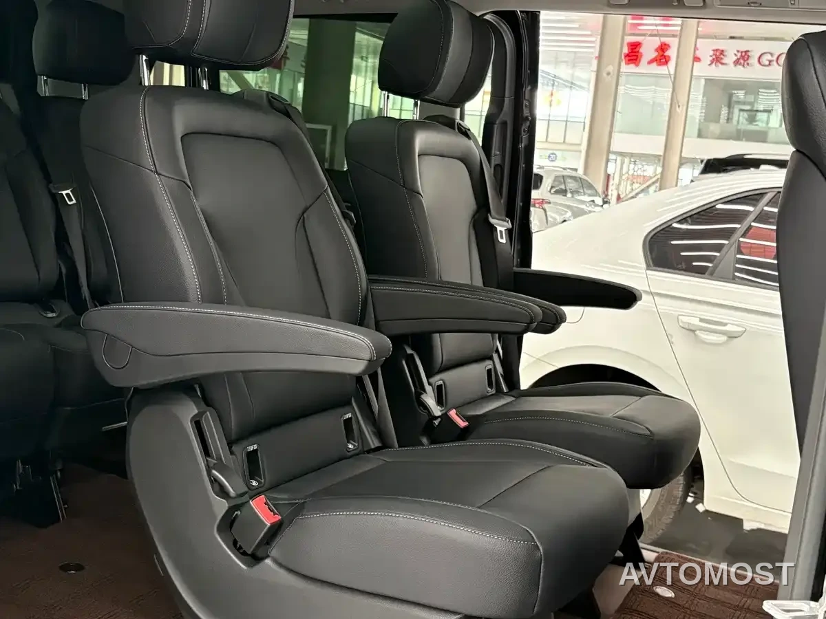 Mercedes-Benz V-Class 2024 V 300 Pilot Edition — фото 9