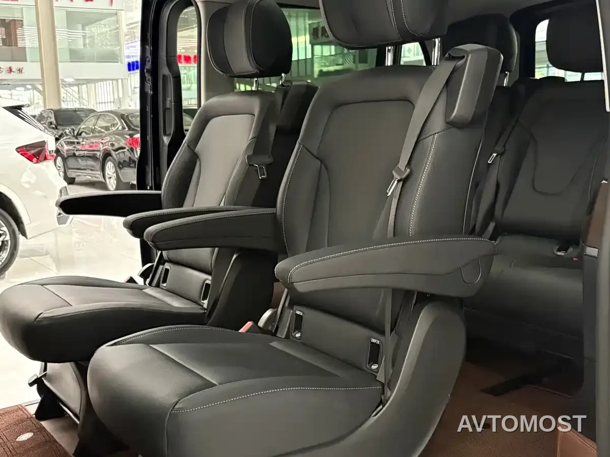 Mercedes-Benz V-Class 2024 V 300 Pilot Edition — фото 10
