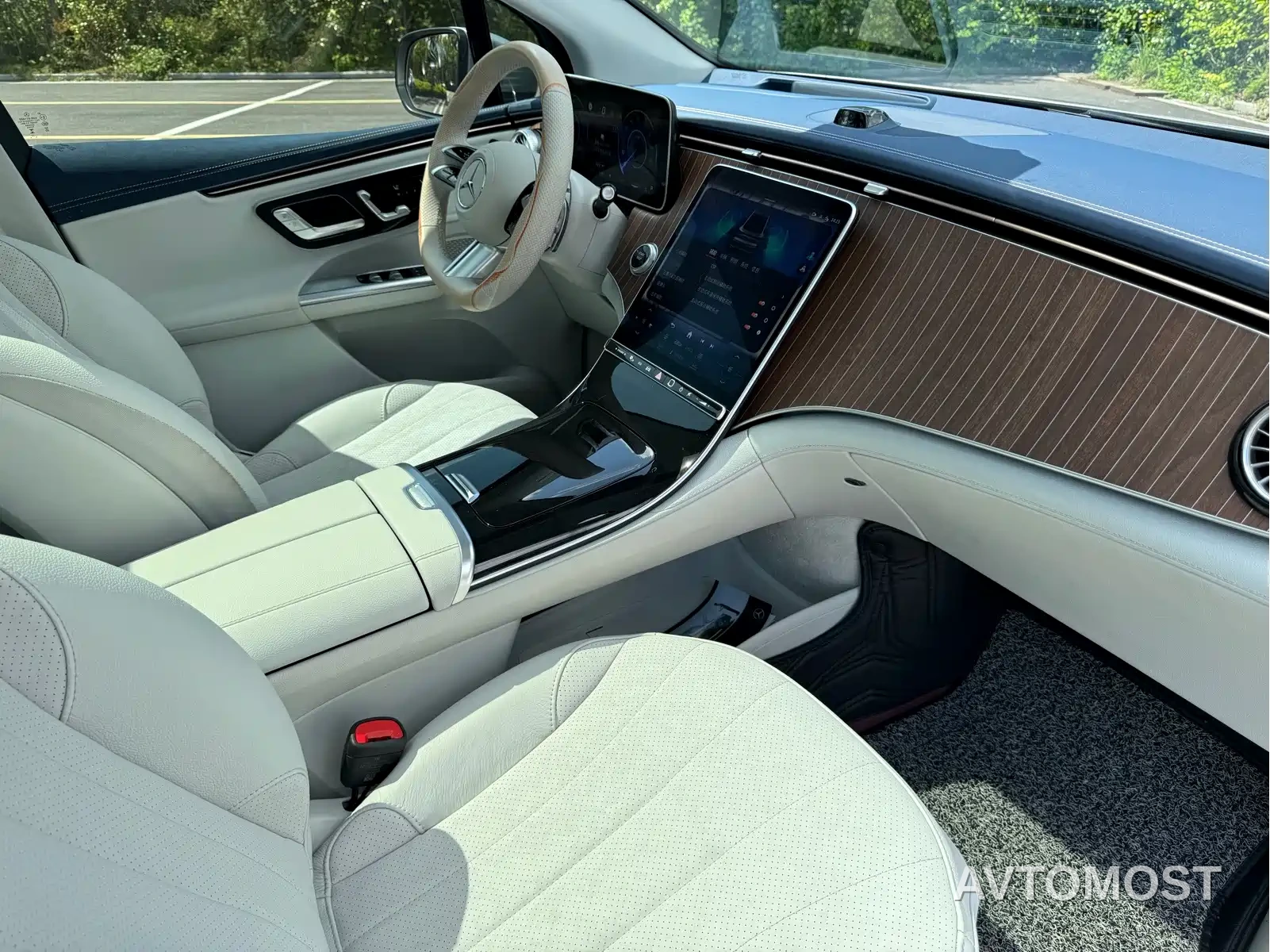 Mercedes-Benz EQE SUV 2023 350 4MATIC Luxury Edition — фото 11
