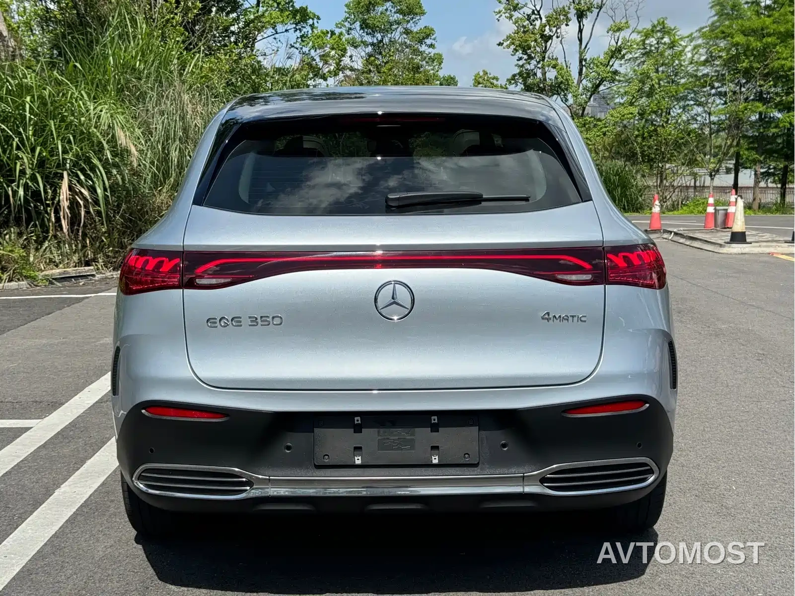 Mercedes-Benz EQE SUV 2023 350 4MATIC Luxury Edition — фото 17