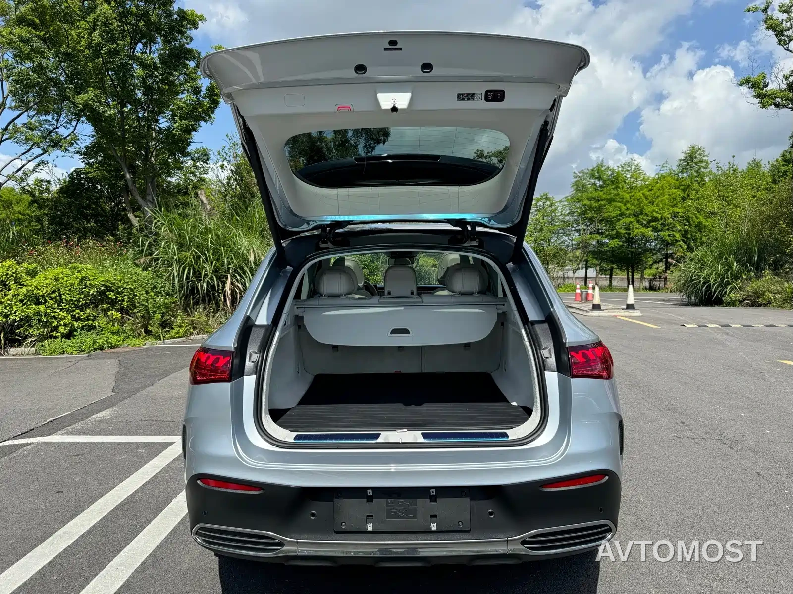 Mercedes-Benz EQE SUV 2023 350 4MATIC Luxury Edition — фото 19