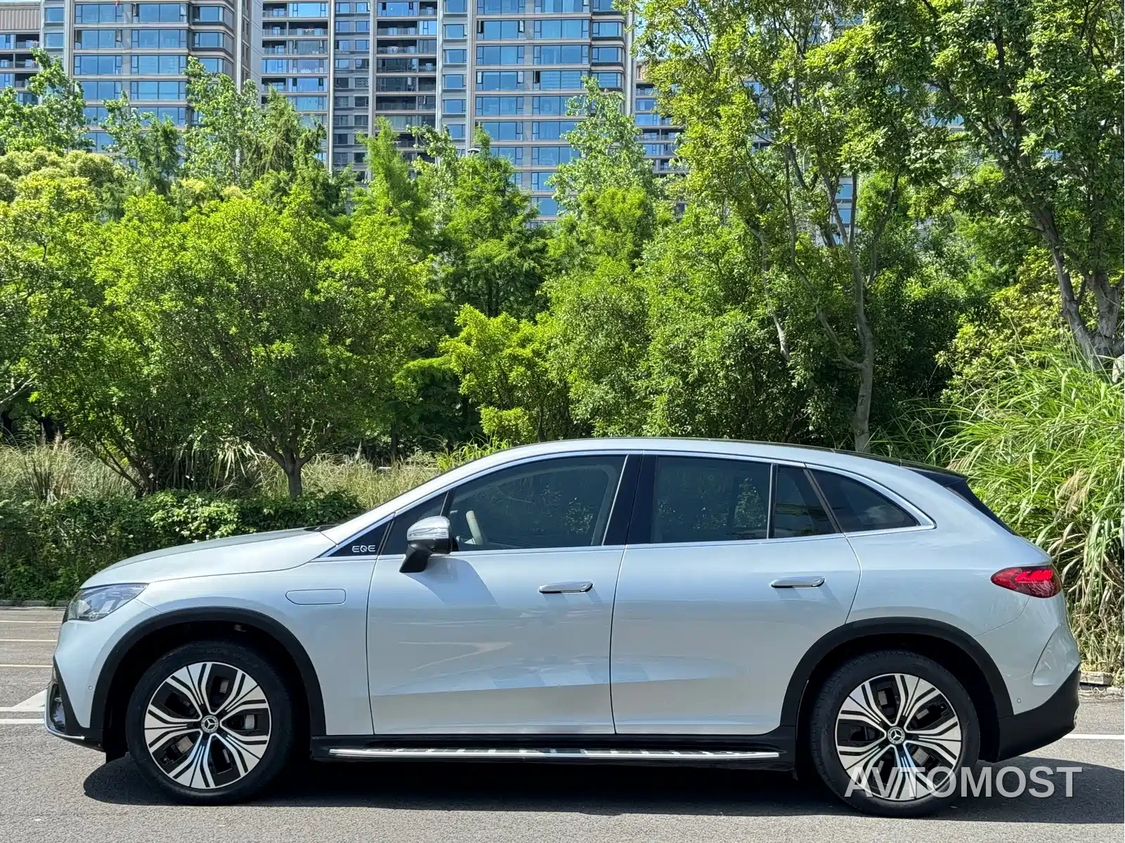 Mercedes-Benz EQE SUV 2023 350 4MATIC Luxury Edition — фото 20