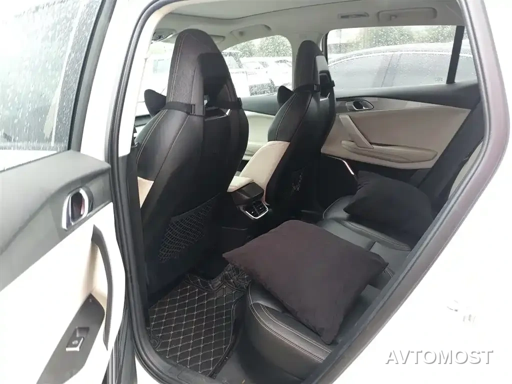 Lynk & Co 06 EM-P 2022 PHEV 84KM Range Pro — фото 4