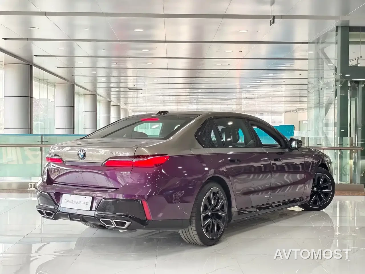 BMW M760Le 2023 M760Le xDrive — фото 3