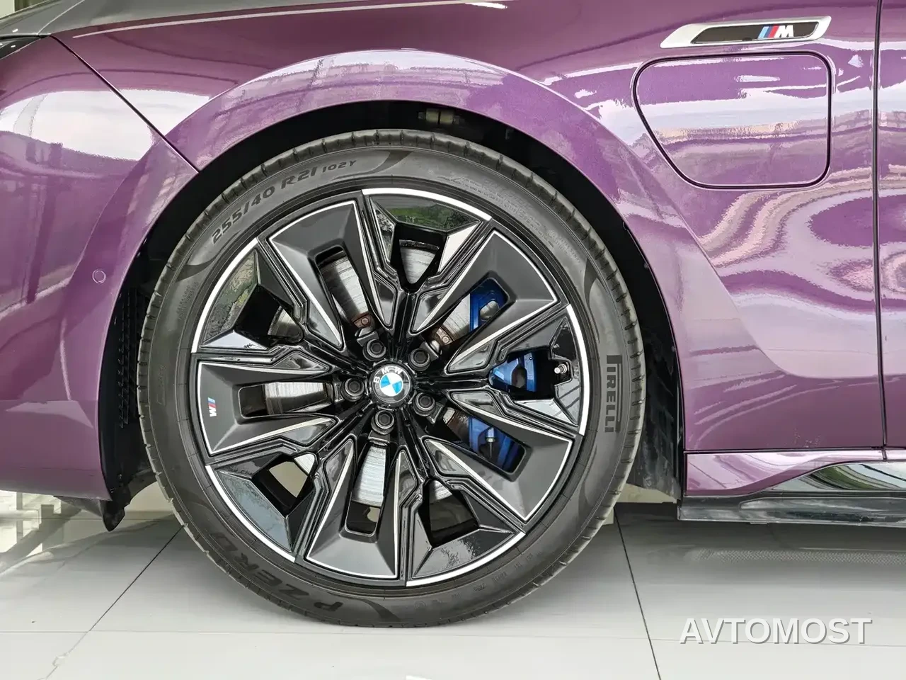 BMW M760Le 2023 M760Le xDrive — фото 4