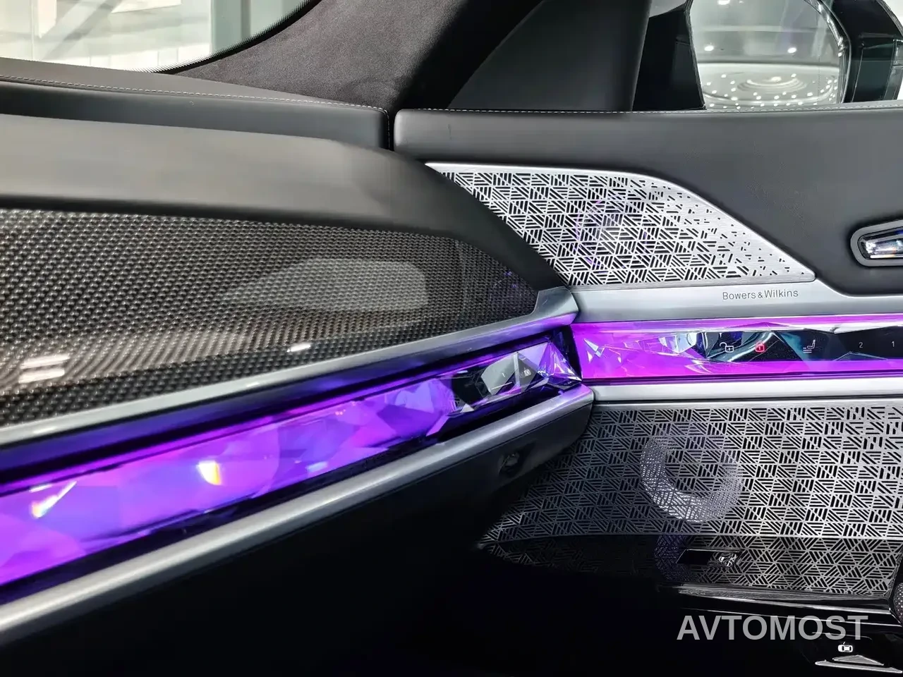 BMW M760Le 2023 M760Le xDrive — фото 8