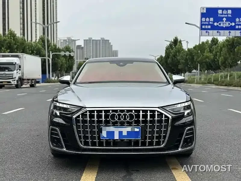 Audi A8 2023 A8L 50 TFSI quattro Exclusive — фото 2