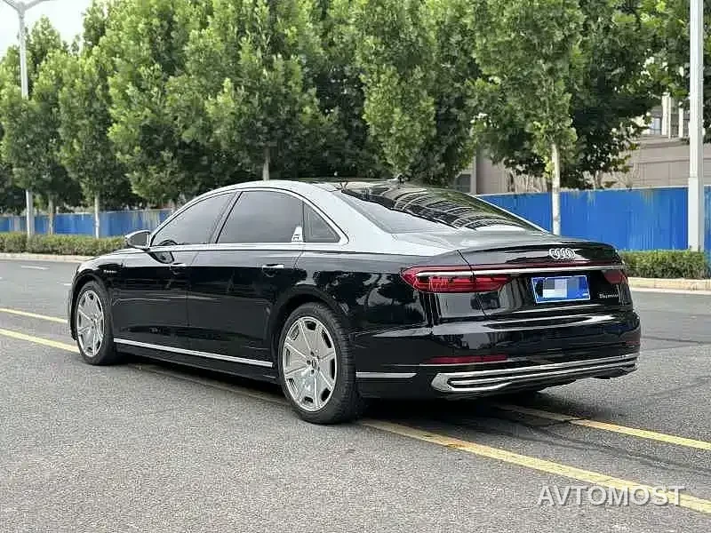 Audi A8 2023 A8L 50 TFSI quattro Exclusive — фото 5