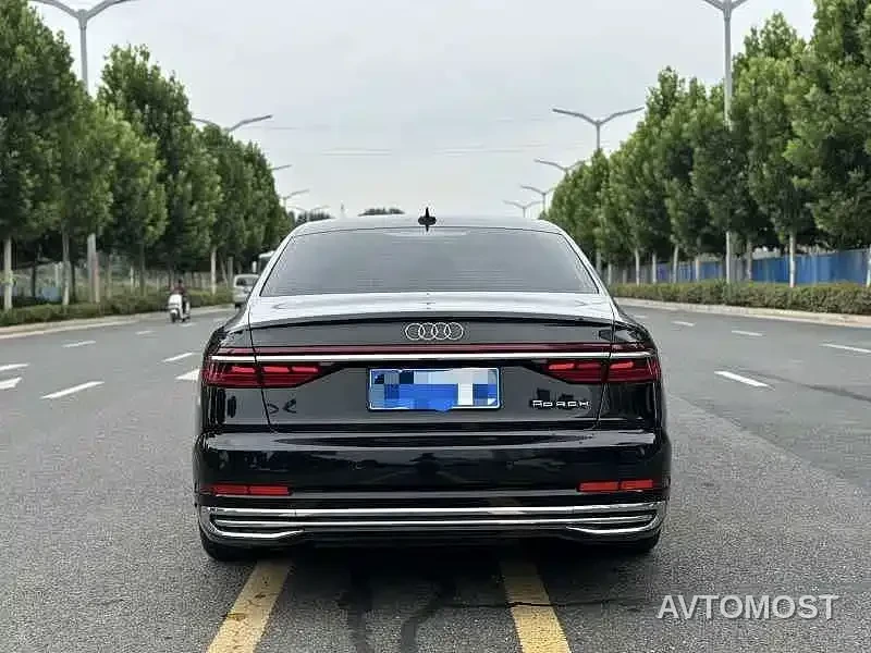 Audi A8 2023 A8L 50 TFSI quattro Exclusive — фото 8