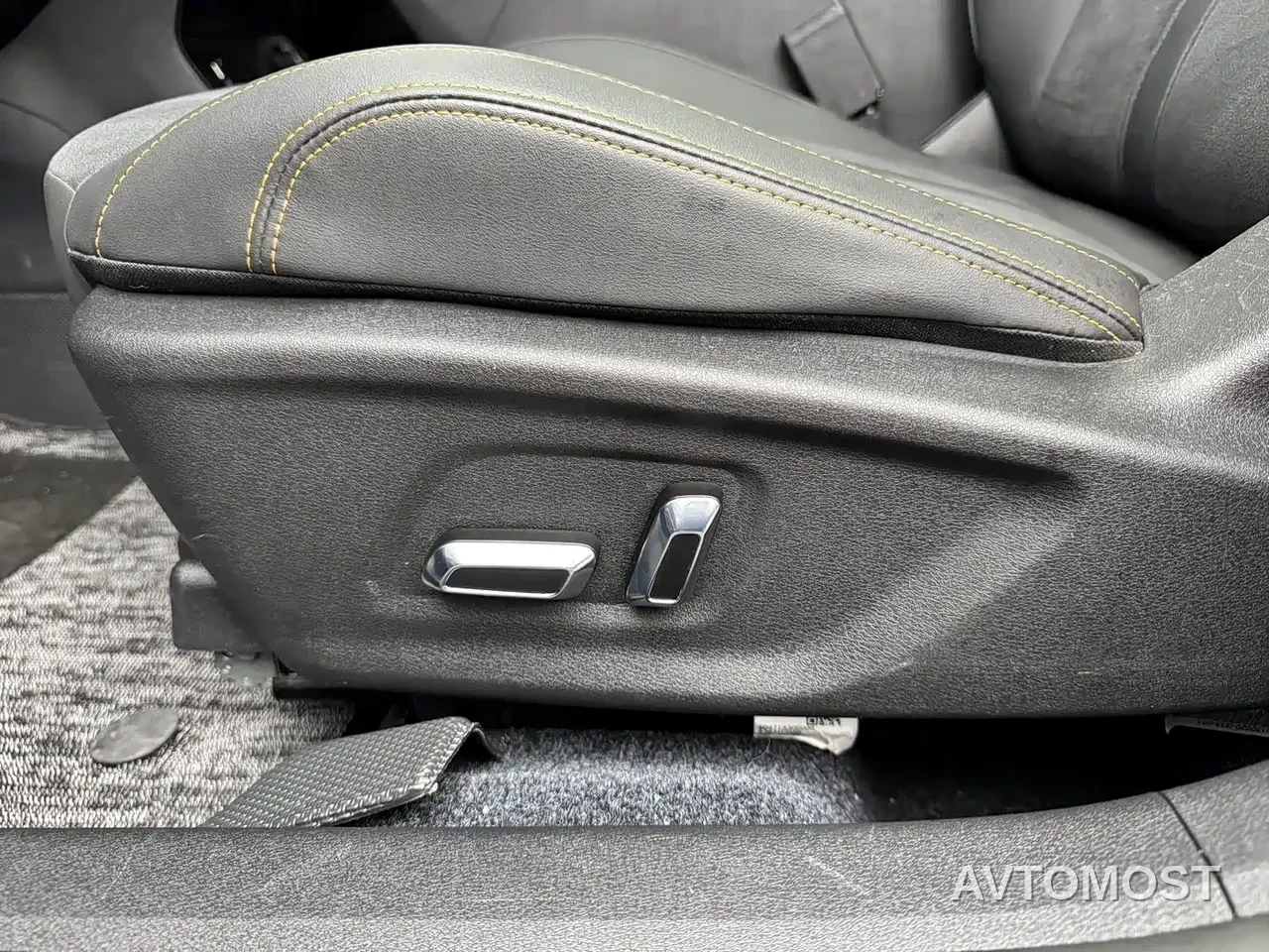 Dongfeng Aeolus Yixuan MAX 2021 1.5T Dark Night Holy Light Edition (Hybrid) — фото 10