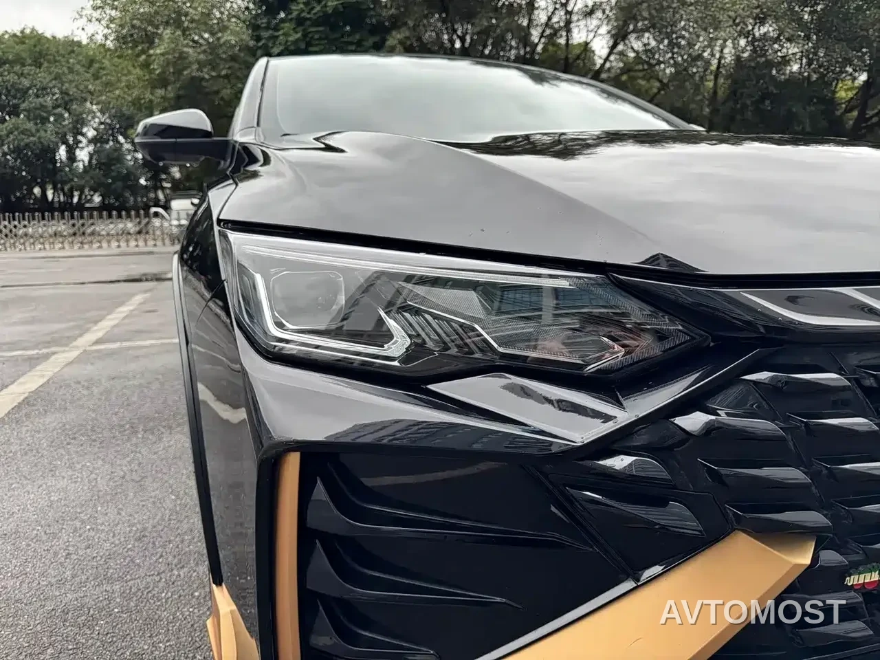 Dongfeng Aeolus Yixuan MAX 2021 1.5T Dark Night Holy Light Edition (Hybrid) — фото 25