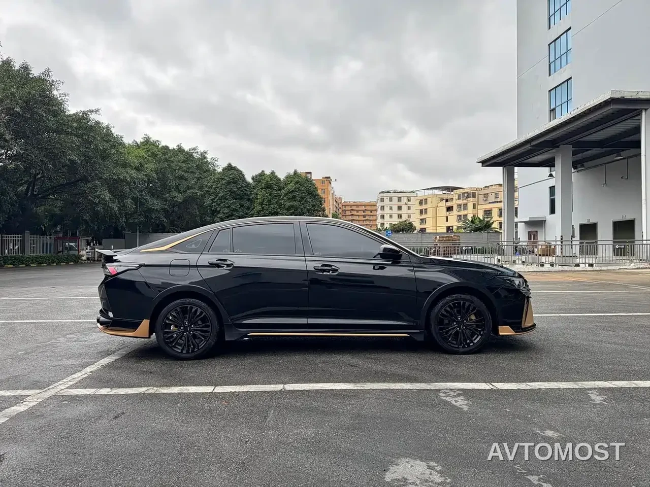 Dongfeng Aeolus Yixuan MAX 2021 1.5T Dark Night Holy Light Edition (Hybrid) — фото 27
