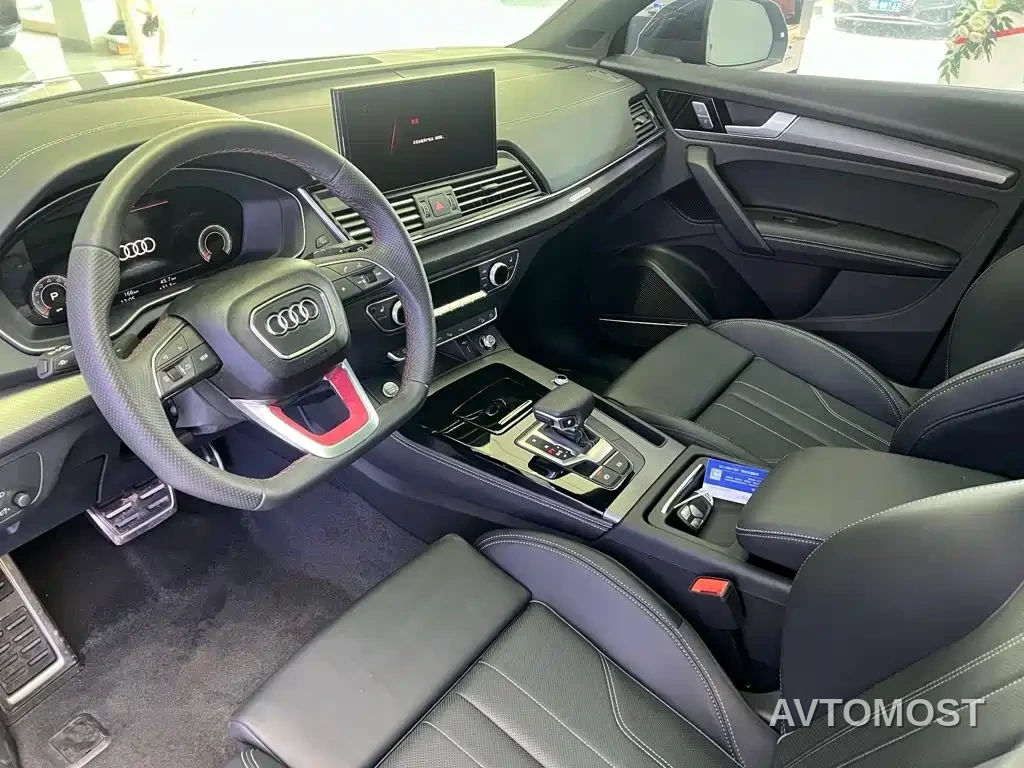 Audi Q5L 2025 Model Year Facelift 45th Anniversary Edition 45 TFSI Luxury Dynamic — фото 5