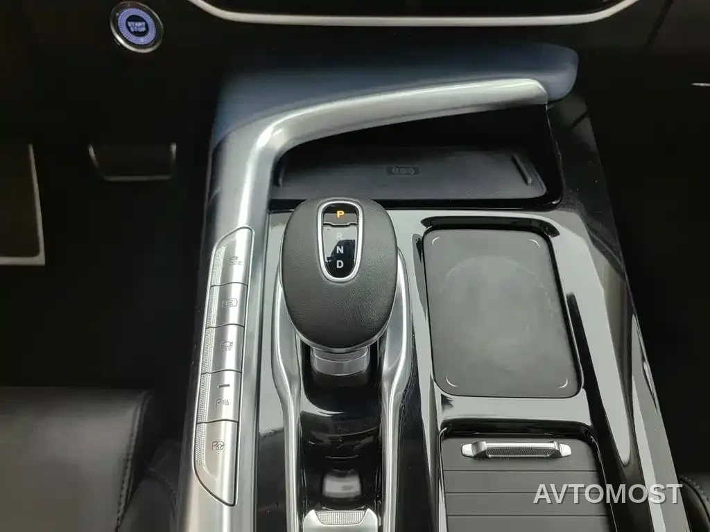 VOYAH FREE 2021 AWD Standard Range Extender Exclusive Luxury Package — фото 11