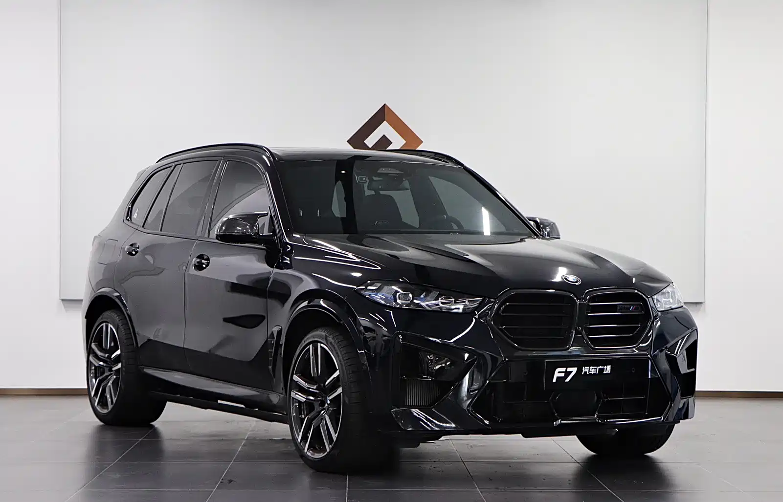 BMW X5 M 2023 Model X5 M Thunder Edition — фото 3