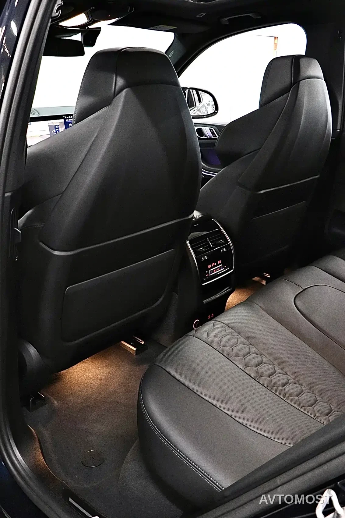 BMW X5 M 2023 Model X5 M Thunder Edition — фото 12