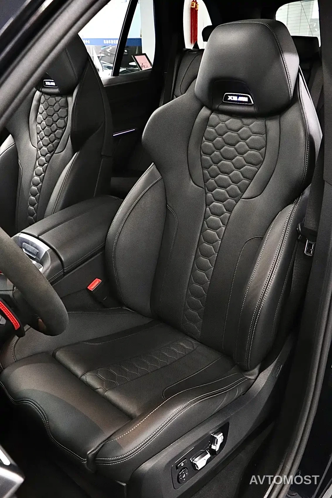 BMW X5 M 2023 Model X5 M Thunder Edition — фото 13
