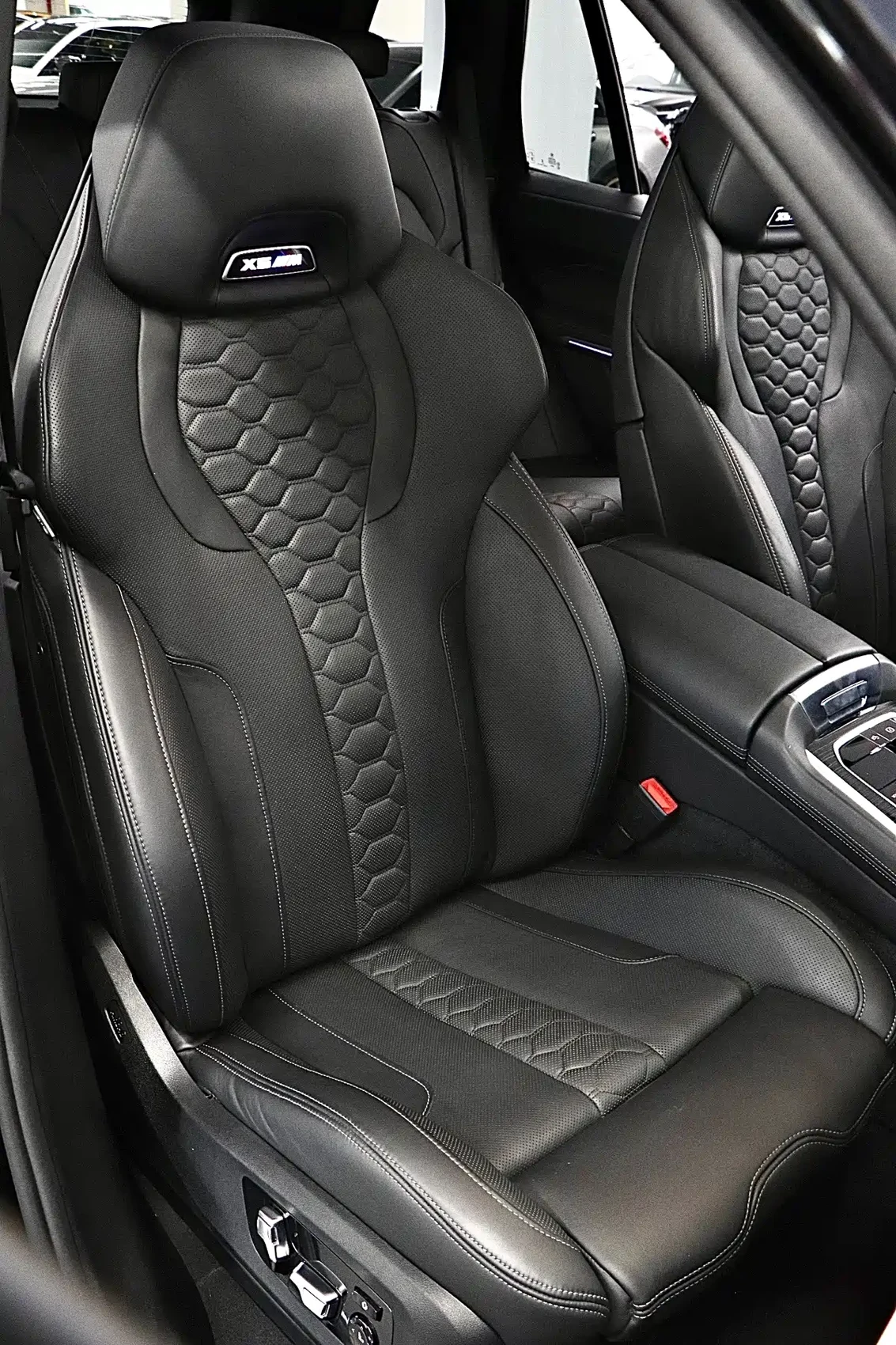 BMW X5 M 2023 Model X5 M Thunder Edition — фото 16
