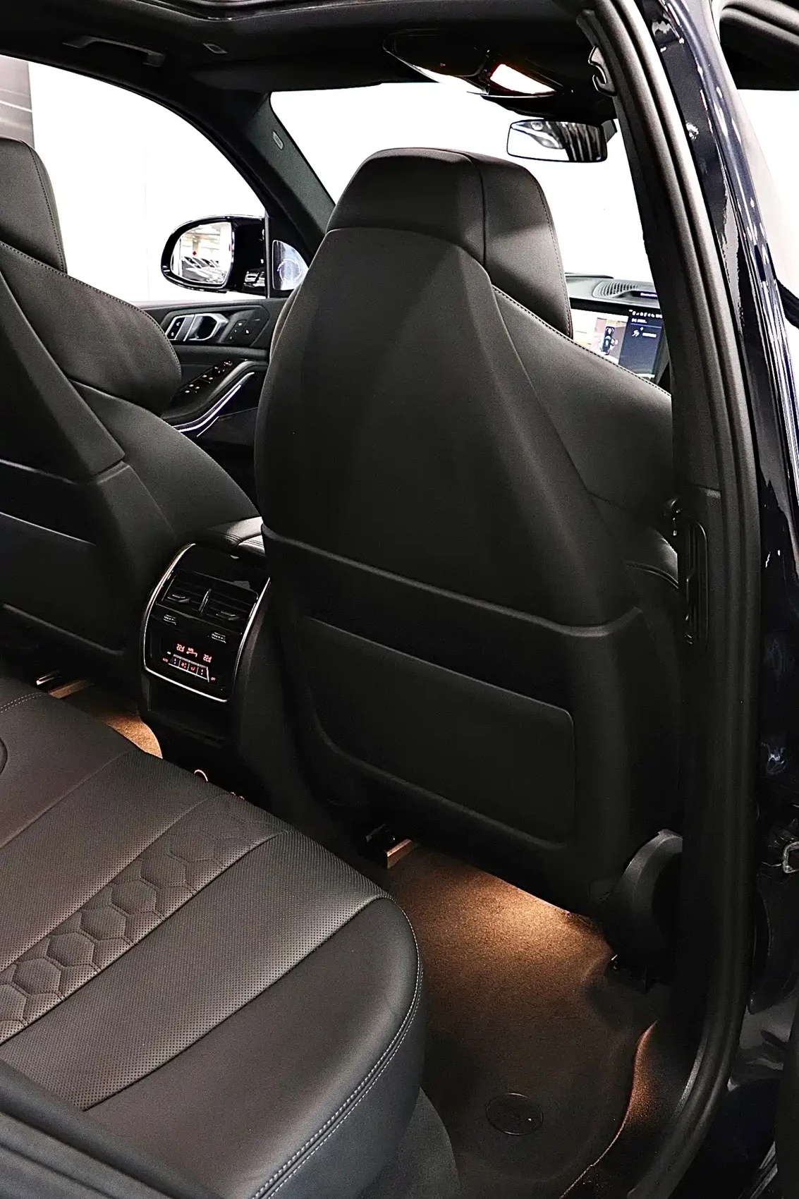 BMW X5 M 2023 Model X5 M Thunder Edition — фото 17