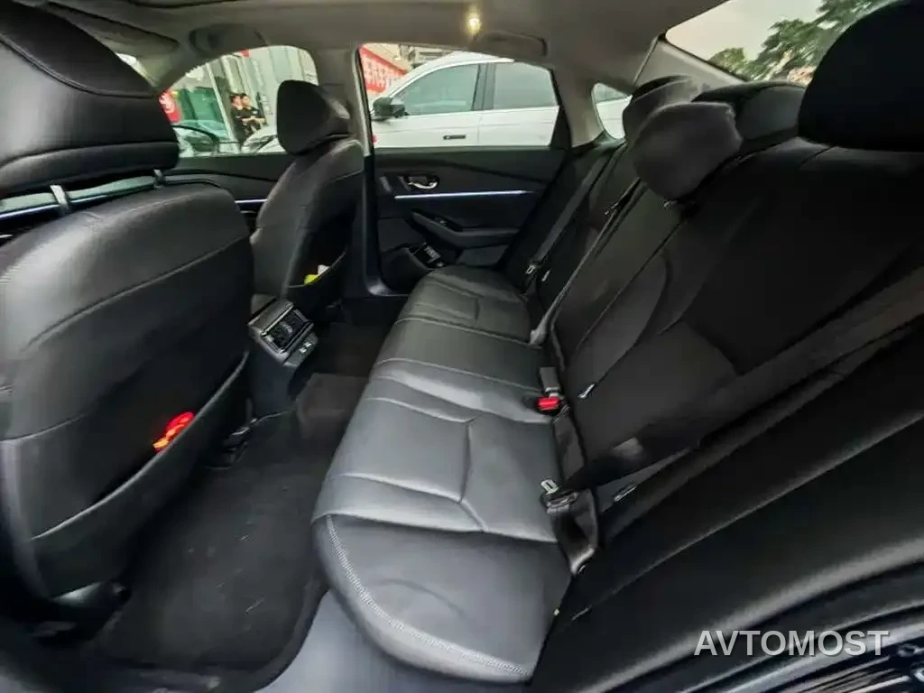 Honda Accord New Energy 2023 2.0L e:PHEV Premium Edition — фото 6