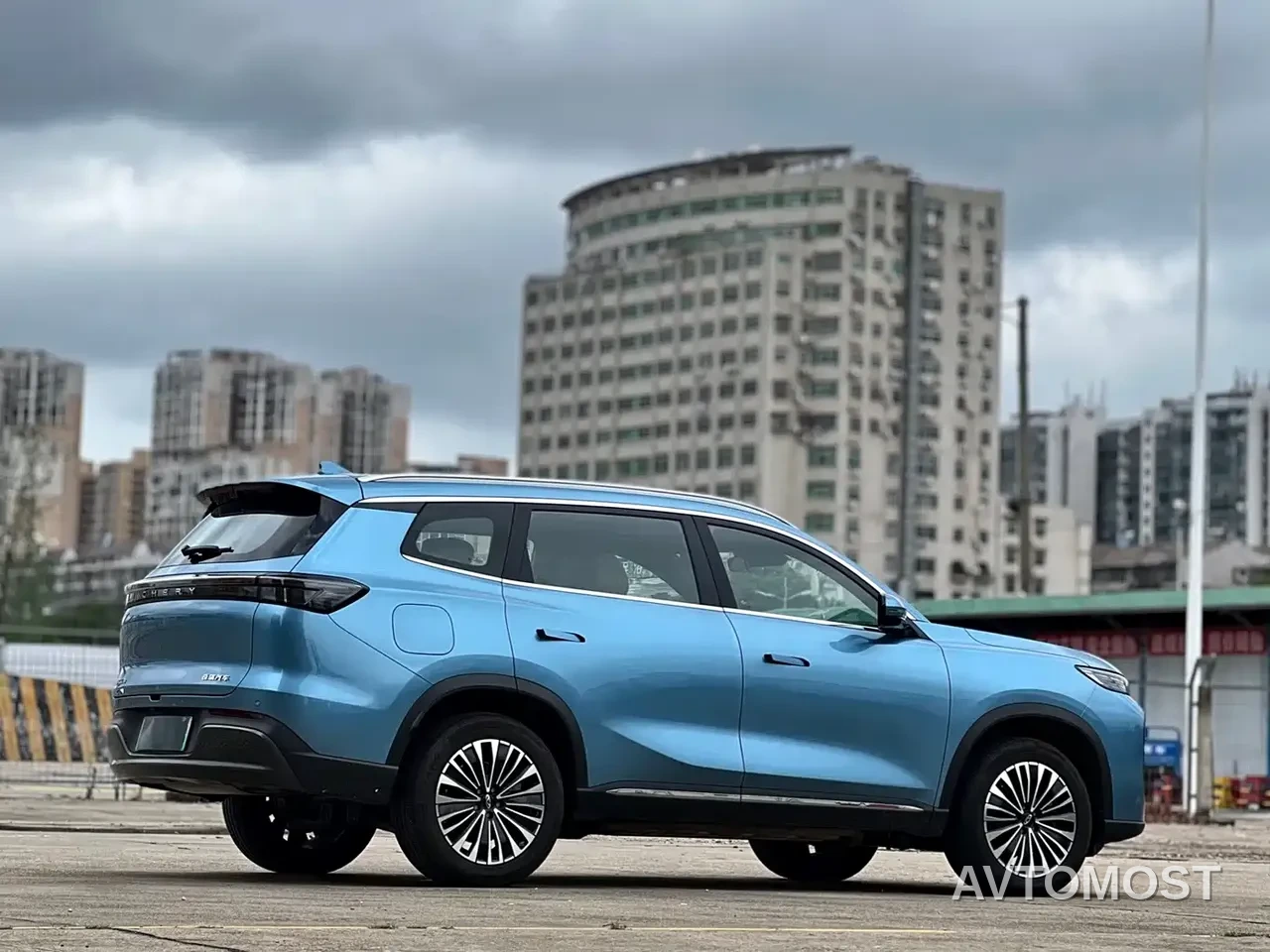 Chery Tiggo 8 PLUS C-DM 2025 1.5T 116km Premium 5-Seater — фото 9