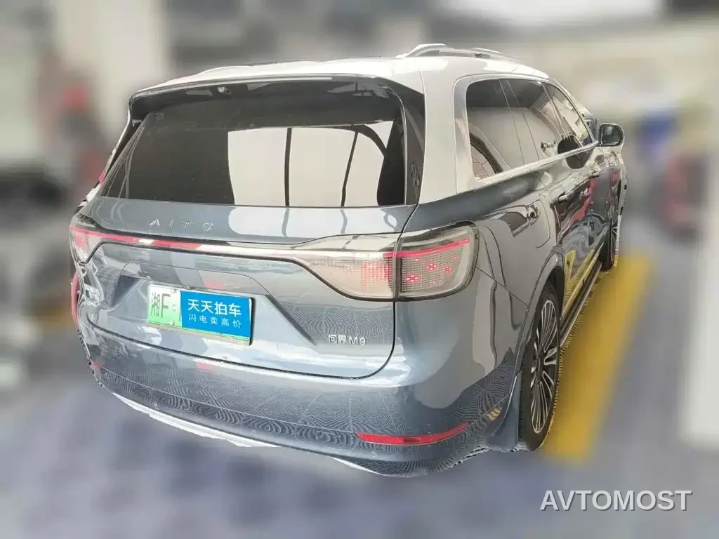 AITO M9 2024 Extended Range Ultra 42kWh 6-Seater — фото 2