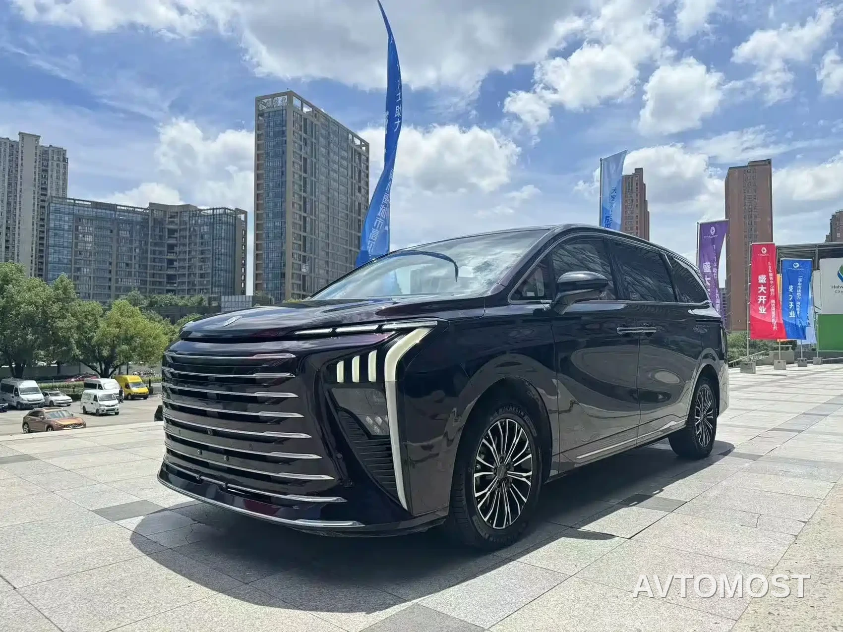 Dongfeng Fengxing Starlight V9 2024 1.5TD 200km Cloud Ladder Series Premium — фото 1