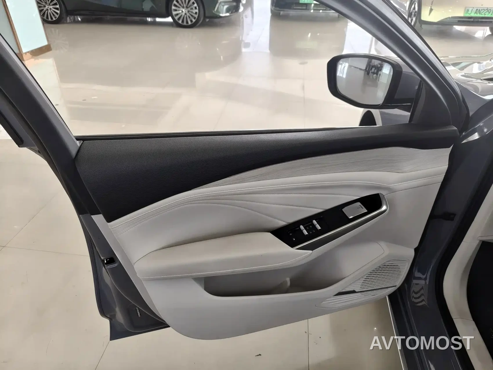 Geely Xing Rui 2024 Zhiqing 1.5TD Celestial Palace Edition — фото 11
