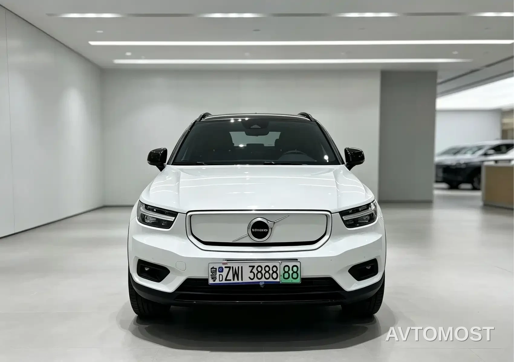 Volvo XC40 New Energy 2021 P8 EV AWD Elegant Sport — фото 1
