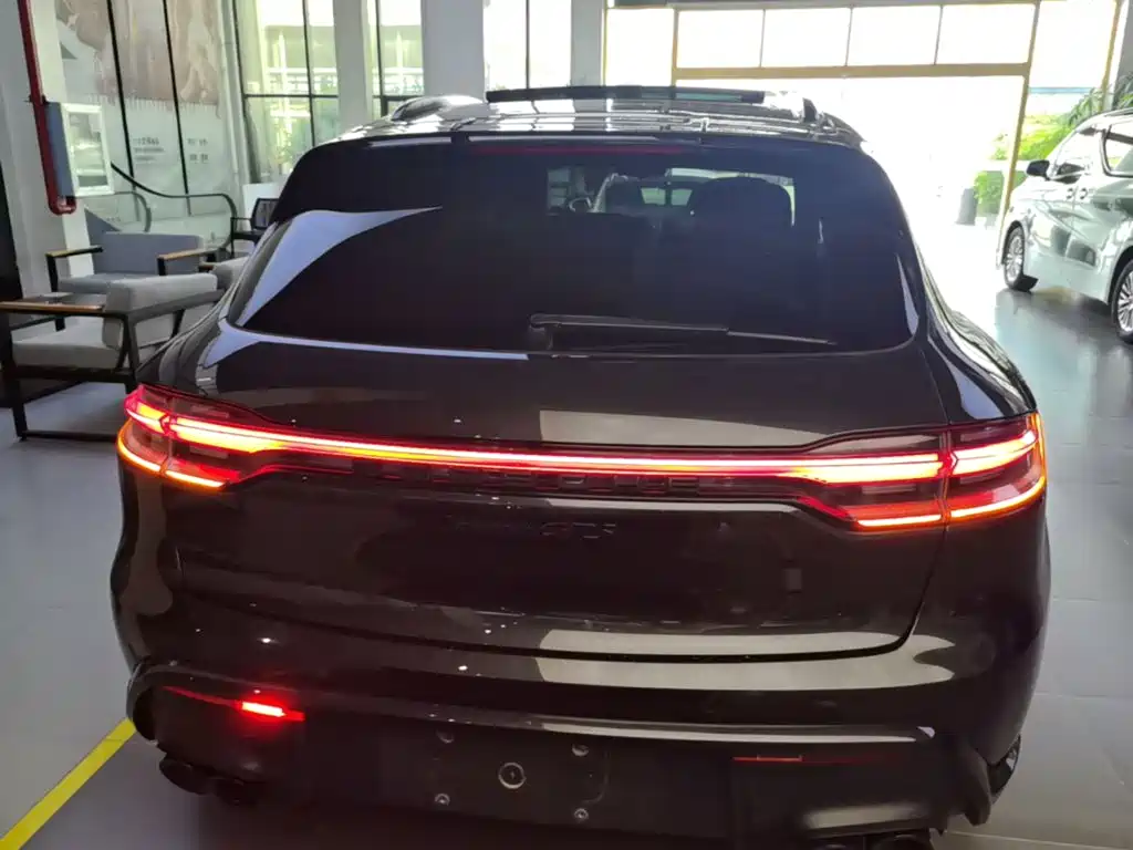 Porsche Macan 2022 Macan GTS 2.9T — фото 6
