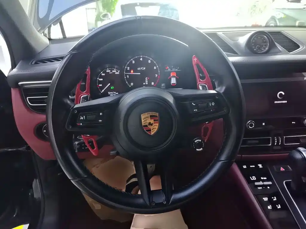 Porsche Macan 2022 Macan GTS 2.9T — фото 11