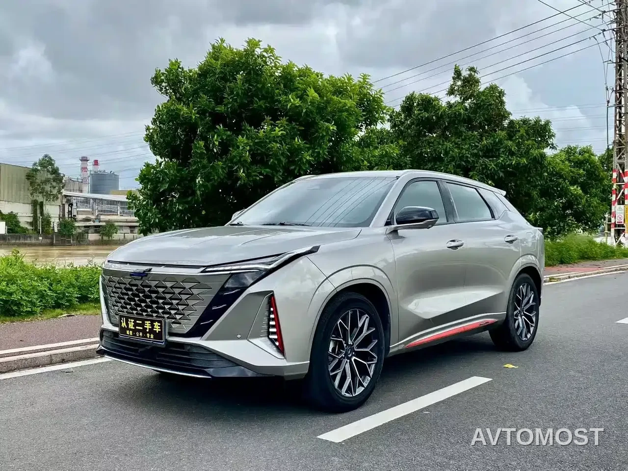 Changan Oshan Z6 2022 Model Blue Whale 1.5T DCT Smart Navigation Type — фото 1