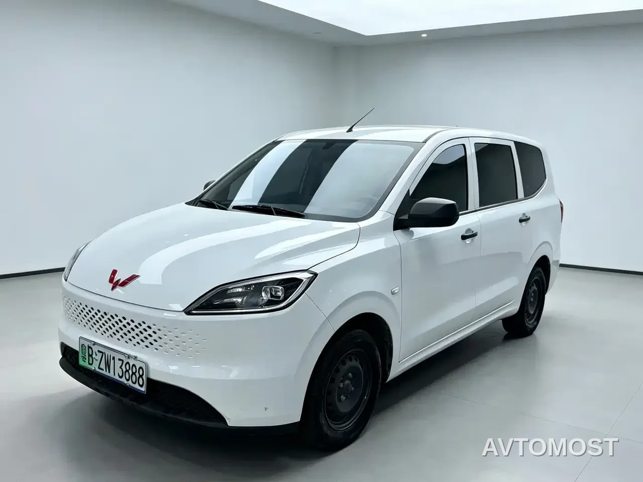 Wuling Hongguang New Energy 2025 Model Range Extender Hybrid 50KM Standard — фото 2