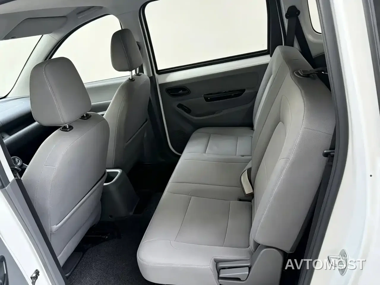 Wuling Hongguang New Energy 2025 Model Range Extender Hybrid 50KM Standard — фото 6